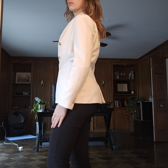 Chic Double-Breasted White Blazer - Picture 2 of 8